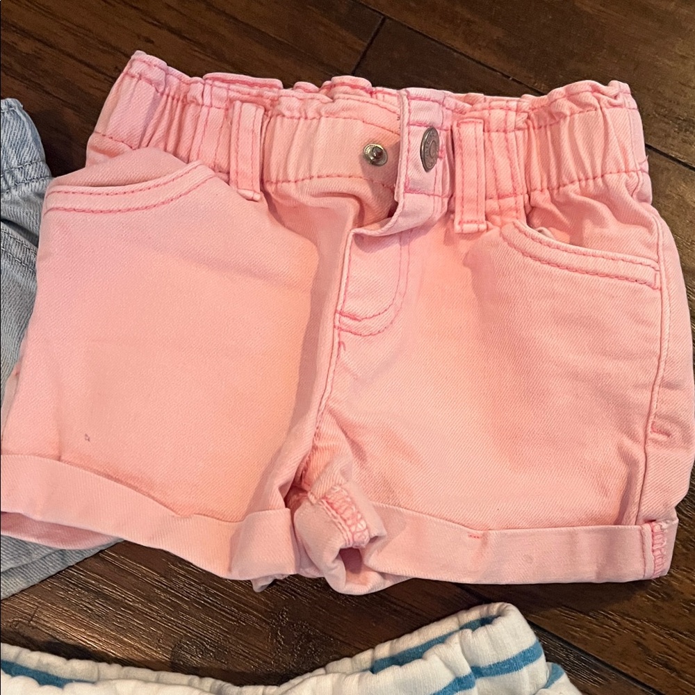 Bundle of Girls Shorts (4 pairs, various Brands) - Picture 2 of 10